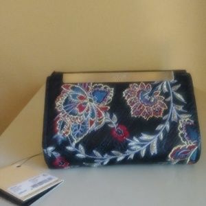 Patricia Nash trifold wallet